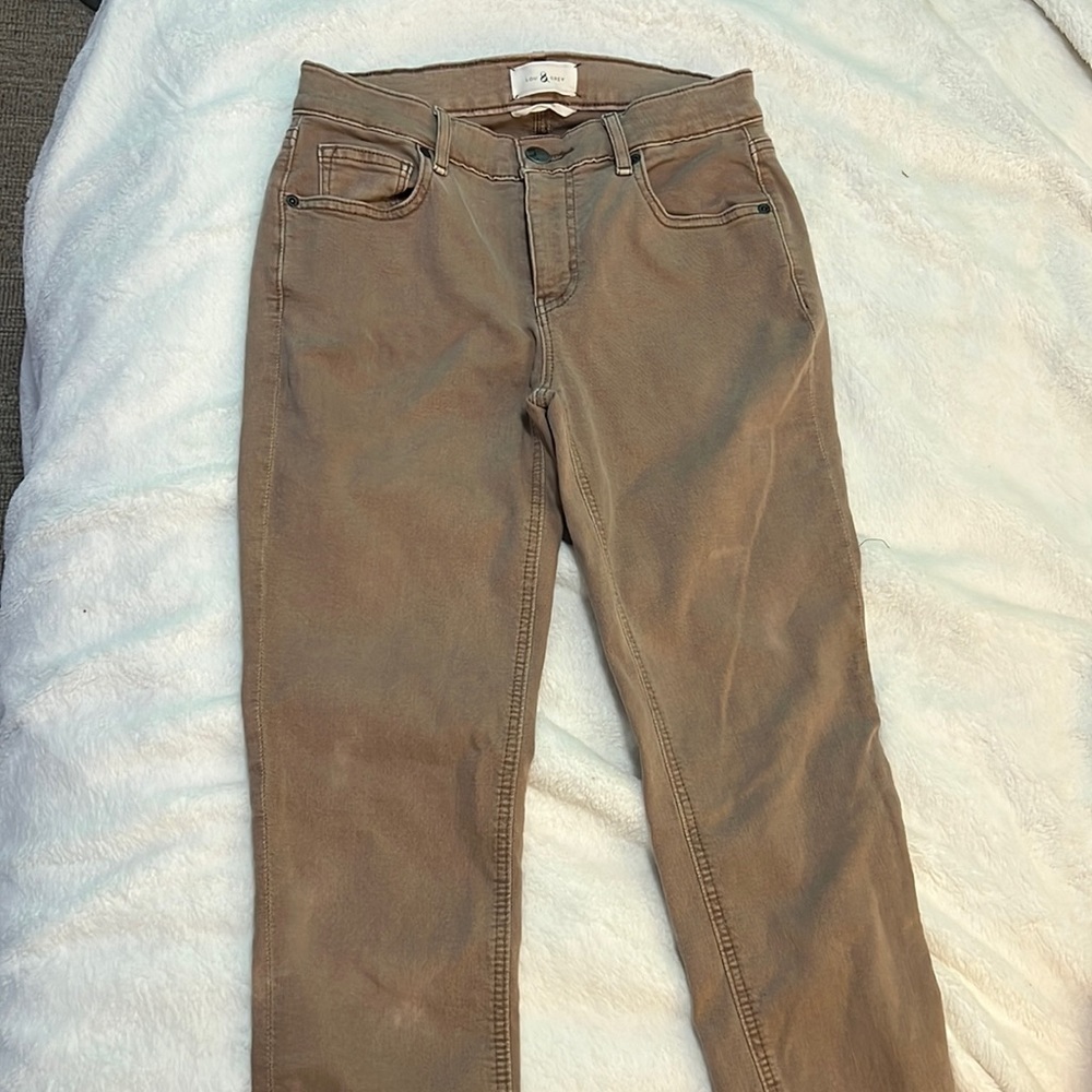 Lou & Grey Distressed Jeans